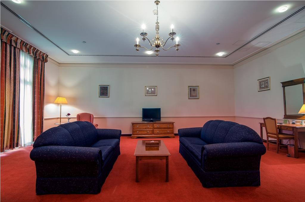 Cassells Ghantoot Hotel & Resort Стая снимка